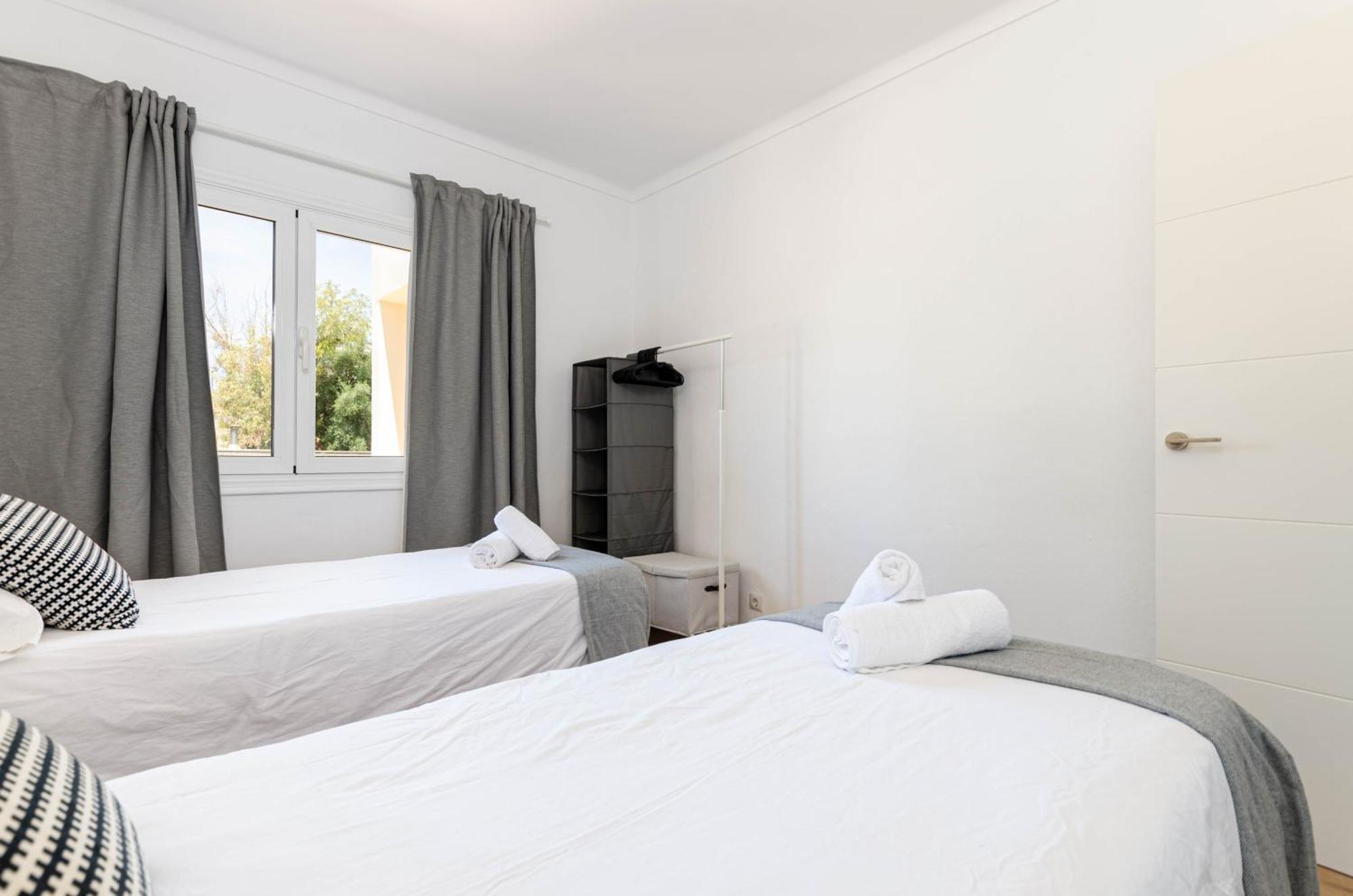 Port Apartments ポルト・ダルクディア エクステリア 写真